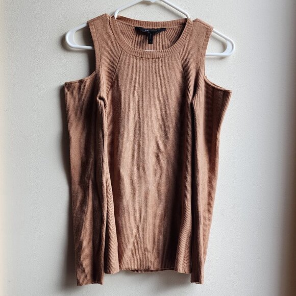 BCBG Camel Ribbed Cold Shoulder Jersey Size Small - Picture 5 of 8